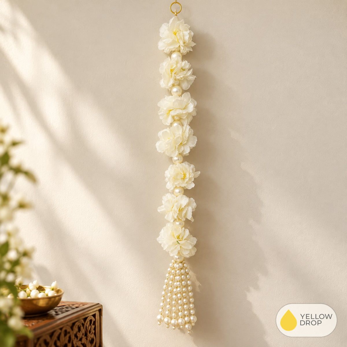 White flower pearl tassel hanging