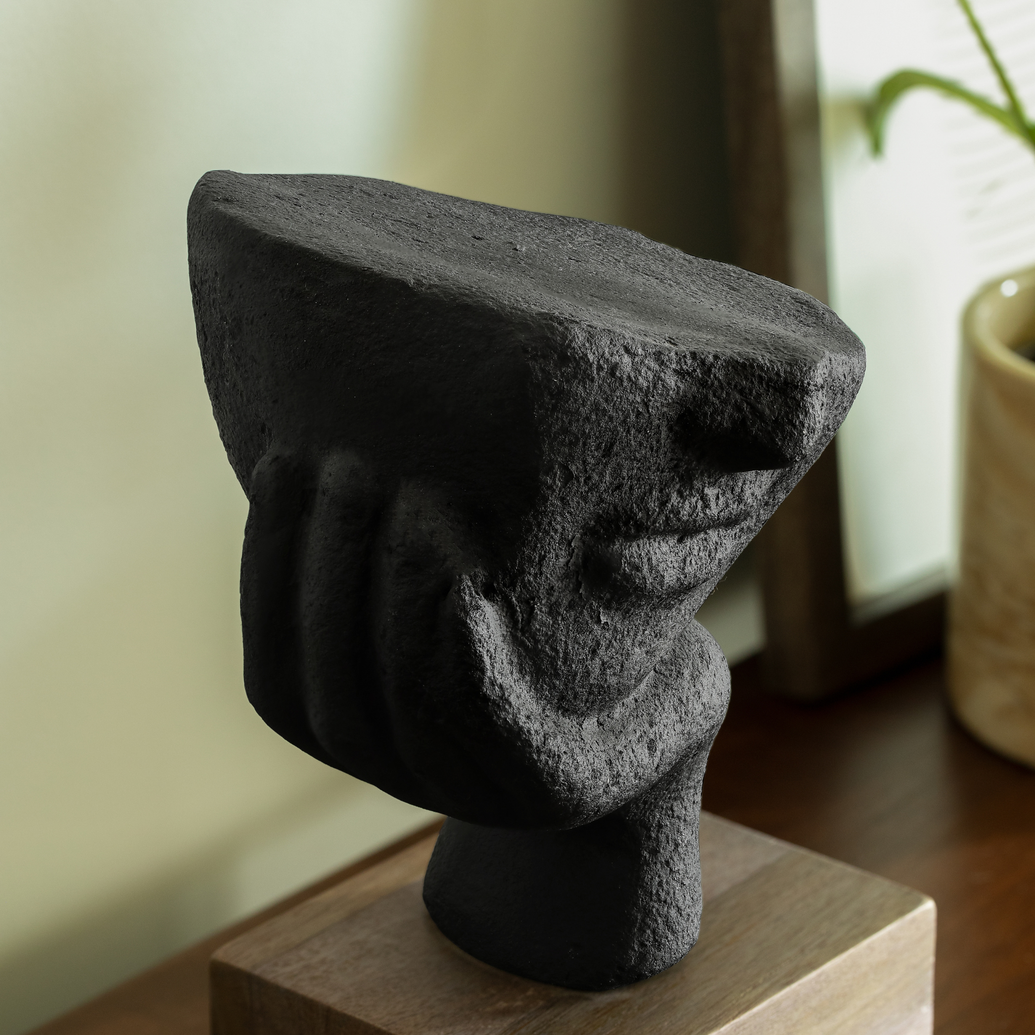 Restive Face Sculpture - Ecoblend