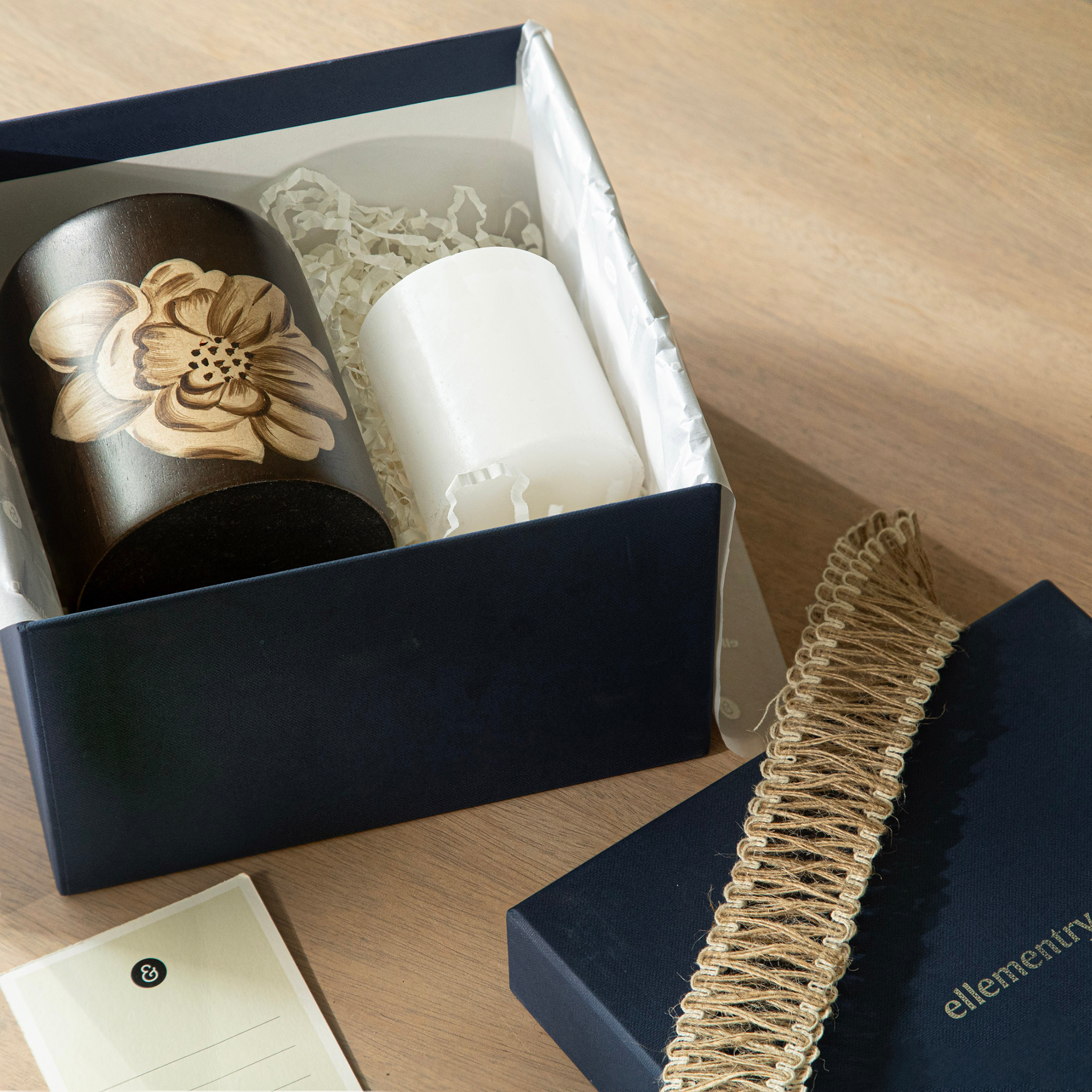 Kashi Candle with Candle Stand Gift Box