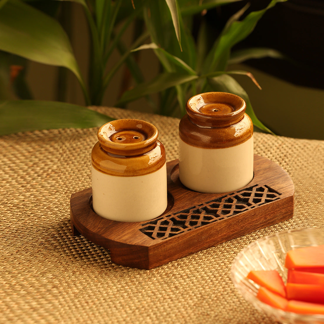 Salt & Pepper Martbaan with Tray set