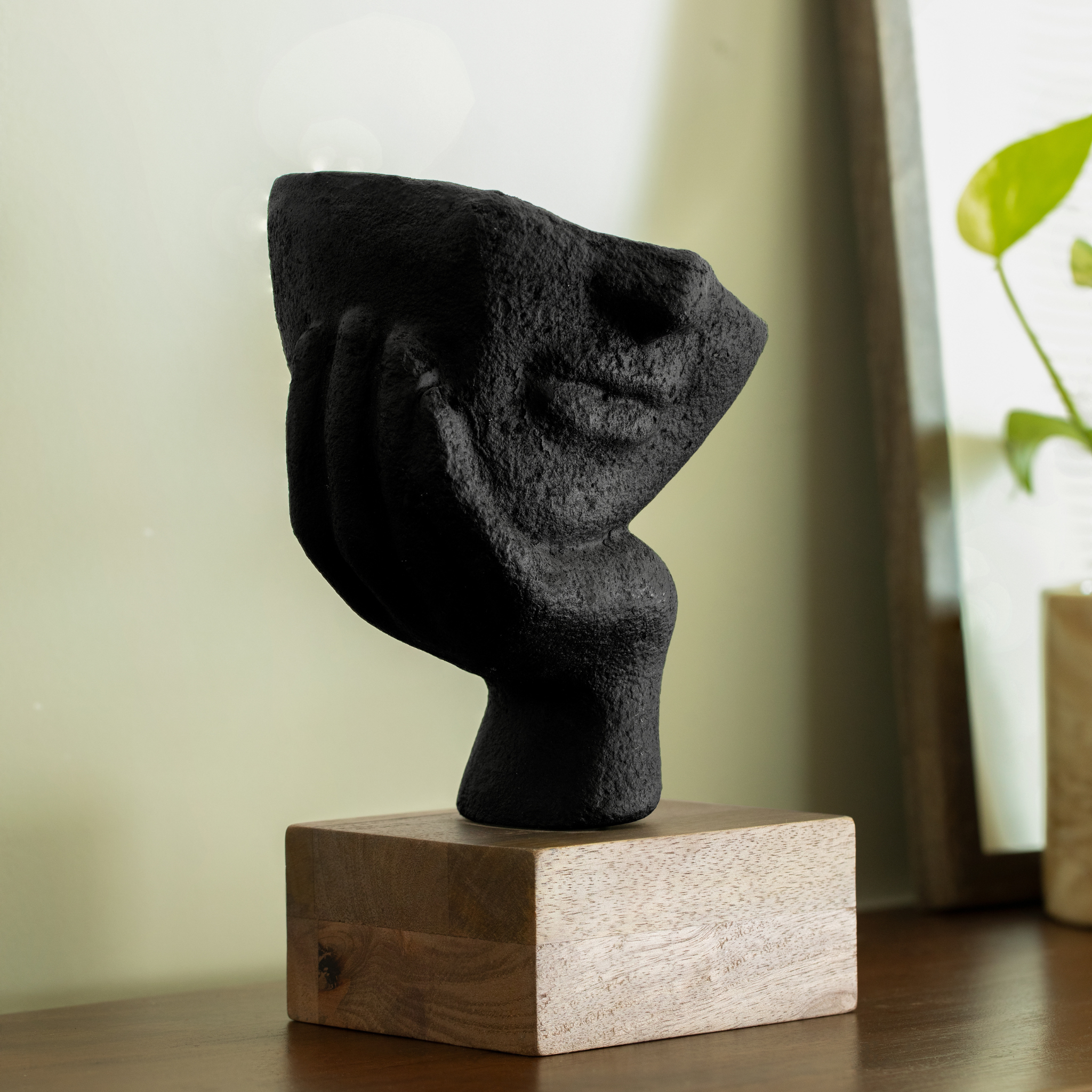 Restive Face Sculpture - Ecoblend